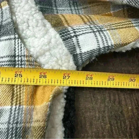 Davi & Dani RILEY PLAID & SHERPA
JACKET Size Medium And Large - Picture 9 of 9